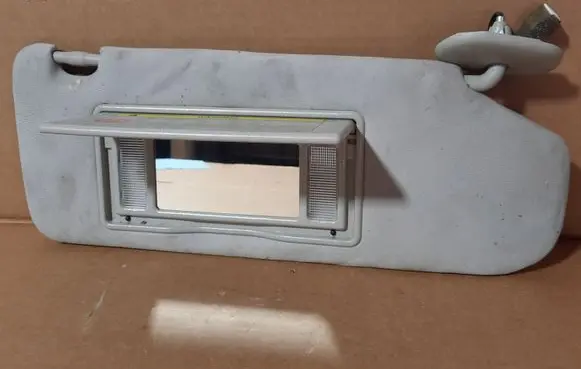 Toyota Avensis T250 Sun visor 00000