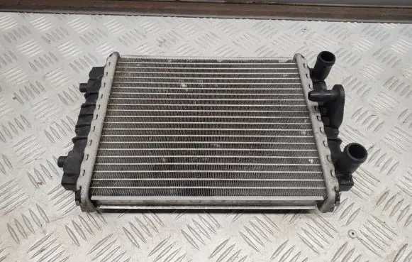 Audi S5 Coolant radiator 8K0121212B