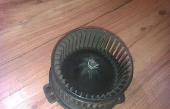 KIA Sedona Heater fan/blower 2K29