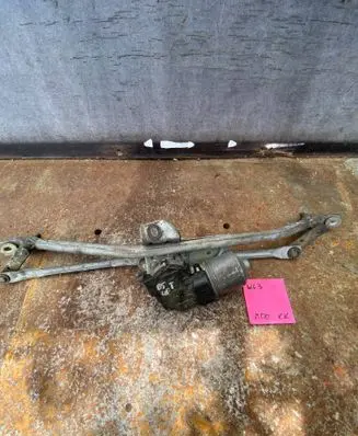 Volkswagen PASSAT B5 Front wiper linkage and motor 0390241505 3B1955113C