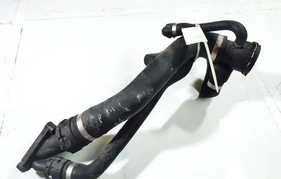 BMW 1 E81 E87 Engine coolant pipe/hose 