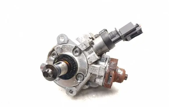 BMW 3 E90 E91 Fuel injection high pressure pump 7797874 0445010506
