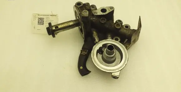 Mitsubishi L200 Oil filter mounting bracket