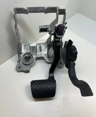Audi A5 8T 8F Pedal assembly 8K1721117 KTS16 AIS112C01