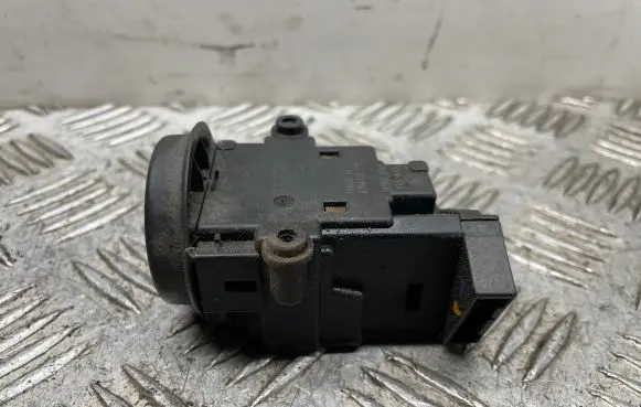 BMW 5 E60 E61 Ignition lock 6954722