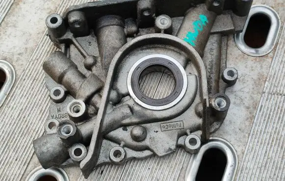 Ford Focus Oil pump 98MM6604B1A