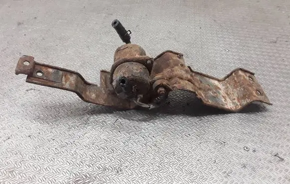 Nissan X-Trail T30 Fuel injection high pressure pump 
