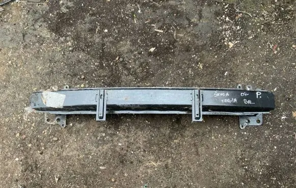 Skoda Fabia Mk2 (5J) Front bumper cross member 5J0807559