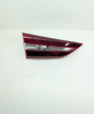 Opel Grandland X Tailgate rear/tail lights YP00016580 81670101