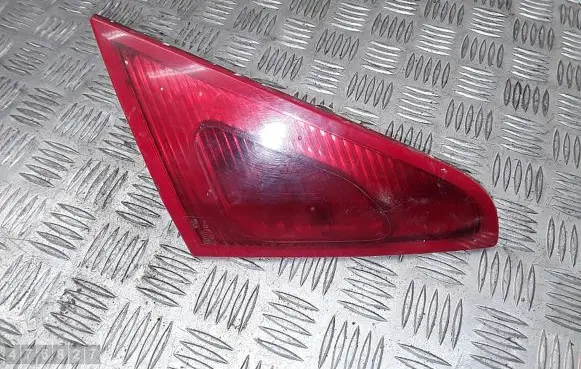 Tailgate rear/tail lights