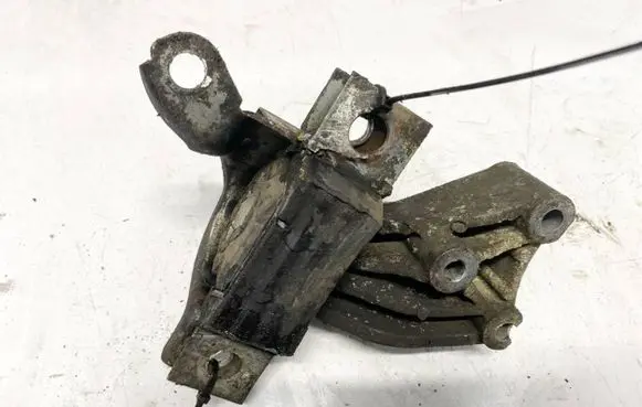 Fiat Doblo Engine mount bracket a236