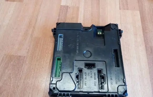 Renault Laguna III Comfort/convenience module 284B10046R A2C53186521 3500466680520178