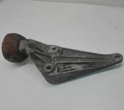 Audi A6 S6 C6 4F Engine mounting bracket 4F0199343N
