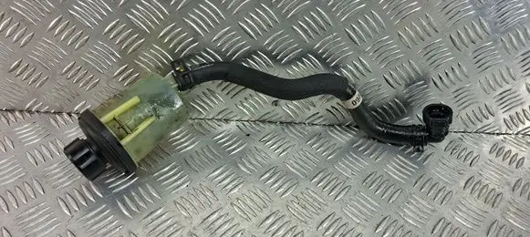 Power steering fluid tank/reservoir