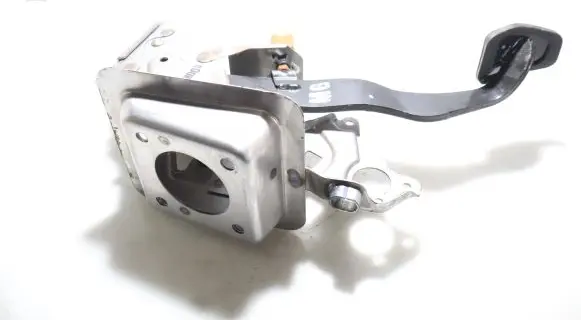 Nissan Micra K14 Clutch pedal 