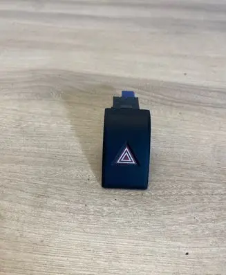 Toyota C-HR I Hazard light switch
