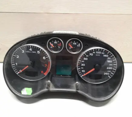 Audi A3 S3 8P Speedometer (instrument cluster) 8P0920930D