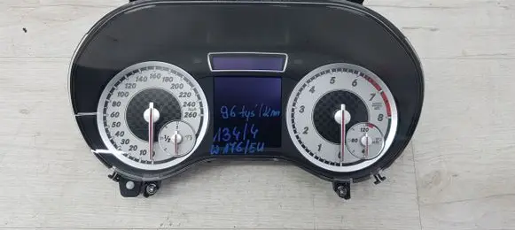 Mercedes-Benz A W176 Speedometer (instrument cluster) A1769008901