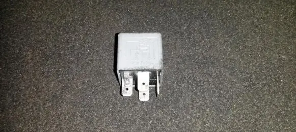 Skoda Fabia Mk1 (6Y) Other relay 3086a868587 071544d