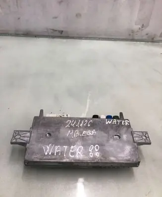 Mercedes-Benz EQA Antenna control unit A0009002740