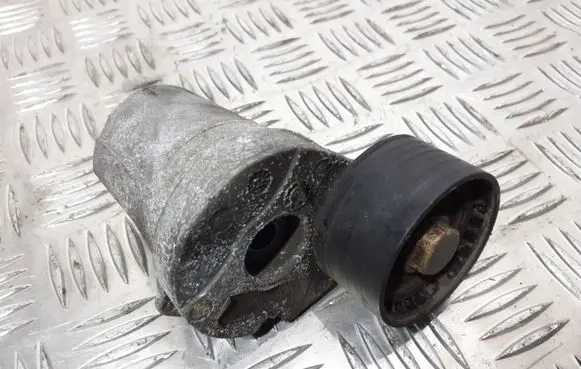 BMW 1 E81 E87 Generator/alternator belt tensioner