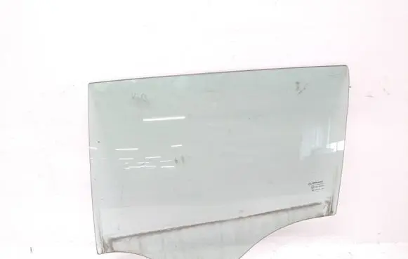 Renault Megane IV Rear door window glass 
