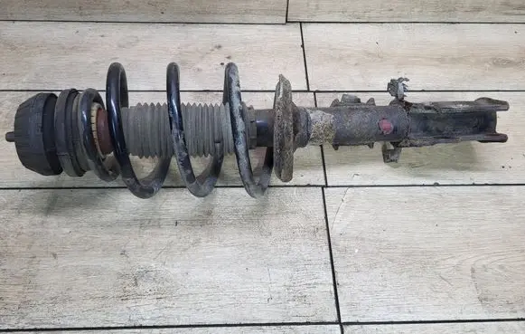 Mercedes-Benz Vito Viano W639 Front shock absorber/damper A6393201913 821700001070