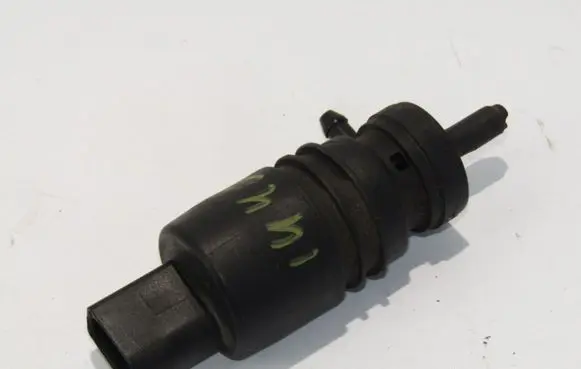Volvo S40, V40 Windscreen/windshield washer pump