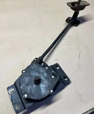 KIA Carens III Spare wheel mounting bracket 