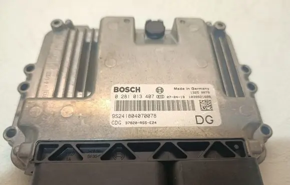 Honda Civic Engine control unit/module 37820RSSE24 0281013407