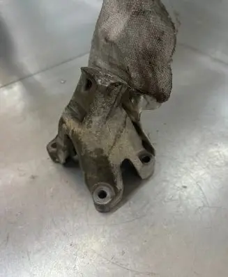Audi A6 S6 C7 4G Engine mounting bracket 8K0199307BJ
