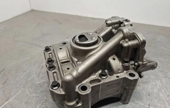Opel Antara Oil pump 96992601