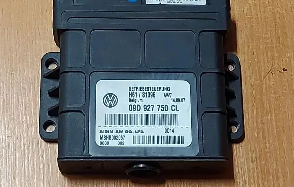 Volkswagen Touareg I Gearbox control unit/module 09D927750CL