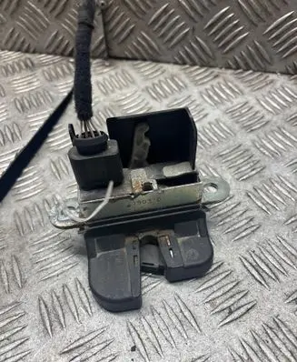 Volkswagen Golf VI Tailgate/trunk/boot lock/catch/latch 5K0827505A