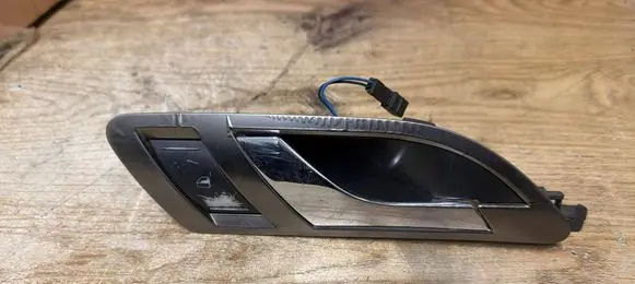 Skoda Superb B5 (3U) Front door interior handle 3U0837248
