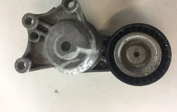 Peugeot 508 Generator/alternator belt tensioner E5082A111560