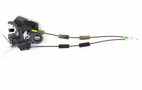 Lexus IS 220D-250-350 Rear door lock 6906053040