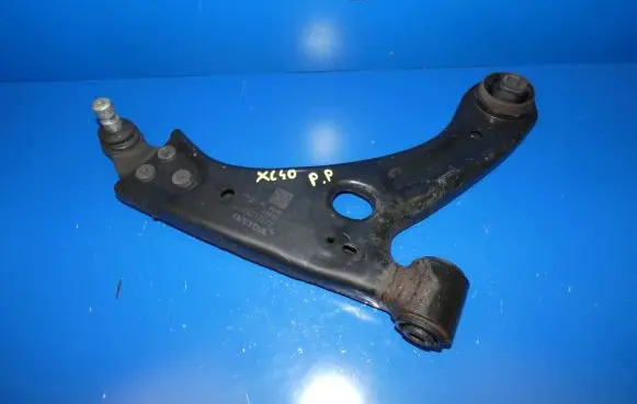 Volvo XC40 Front lower control arm/wishbone 32221282
