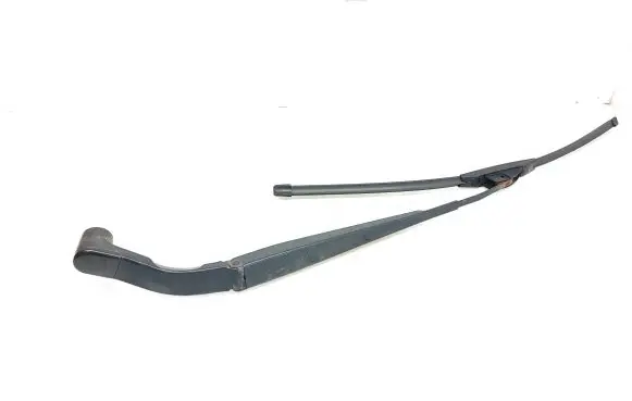 Nissan Leaf I (ZE0) Front wiper blade arm