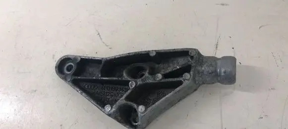 Audi A6 S6 C6 4F Engine mounting bracket 4F0199343K