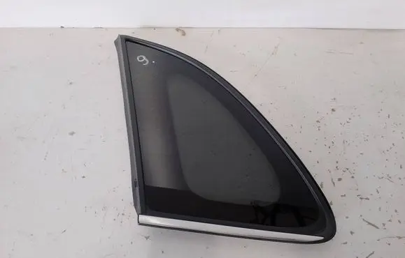 Mitsubishi ASX Rear side window 