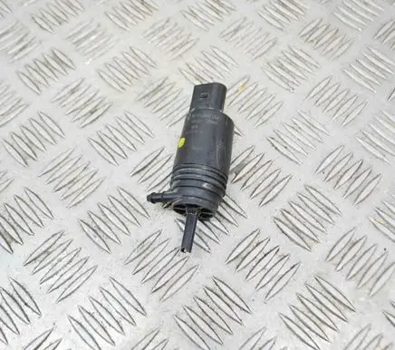 Land Rover Range Rover L322 Windscreen/windshield washer pump 8377612 23557610