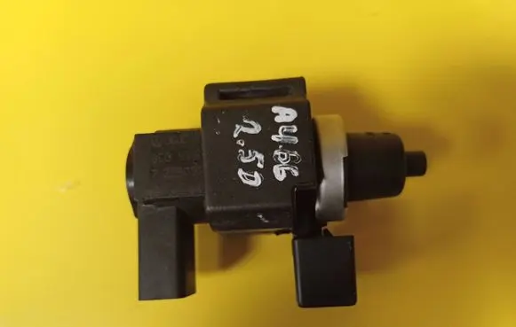 Audi A4 S4 B6 8E 8H Turbo solenoid valve 059906629A 8E0906628