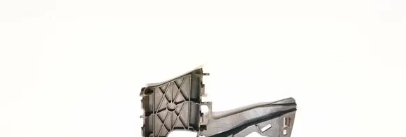 Front bumper mounting bracket