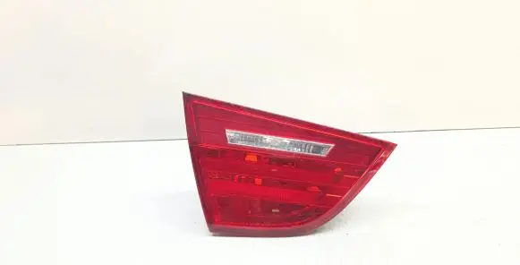 BMW 3 E90 E91 Tailgate rear/tail lights 7154155