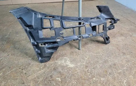 Mercedes-Benz C W205 Front bumper mounting bracket W205765358230