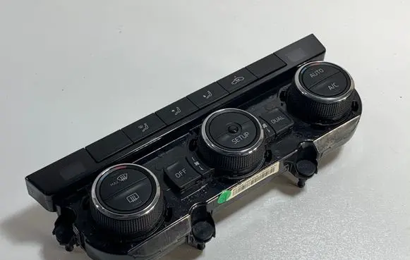 Skoda Octavia Mk3 (5E) Climate control unit 5E0907044E