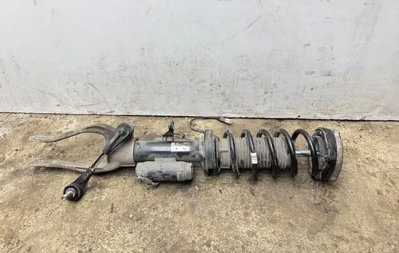 BMW 5 G30 G31 G38 Front shock absorber/damper 6866534