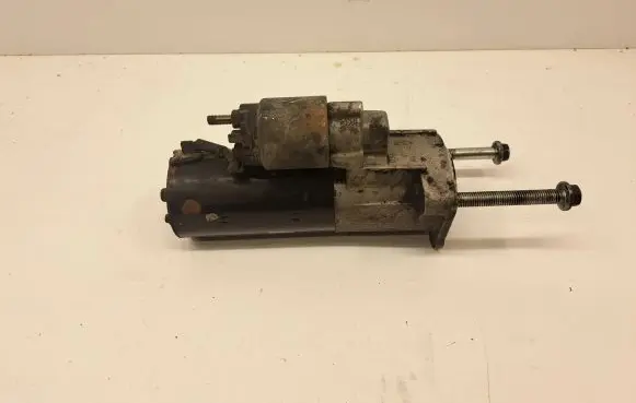 Volkswagen PASSAT B5.5 Starter motor