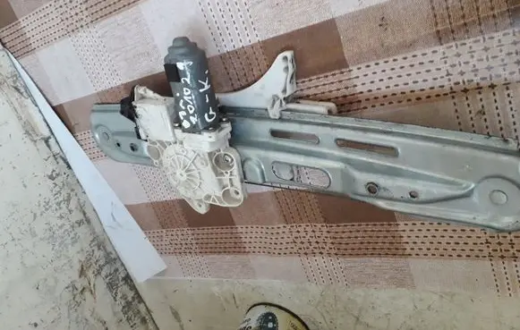 Opel Vectra C Rear door window regulator with motor 00404020098